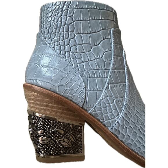 Gianni Bini Eviee Croc-Embossed Ankle Boots – Thunder Blue – Size 6M - Picture 6 of 10